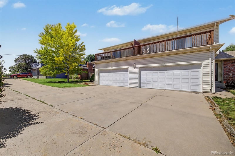 9065 Chenango Ave, Englewood, CO 80111