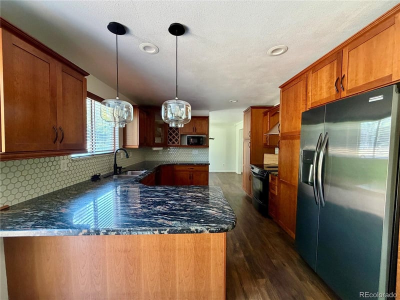 5460 Rifle St, Aurora, CO 80015