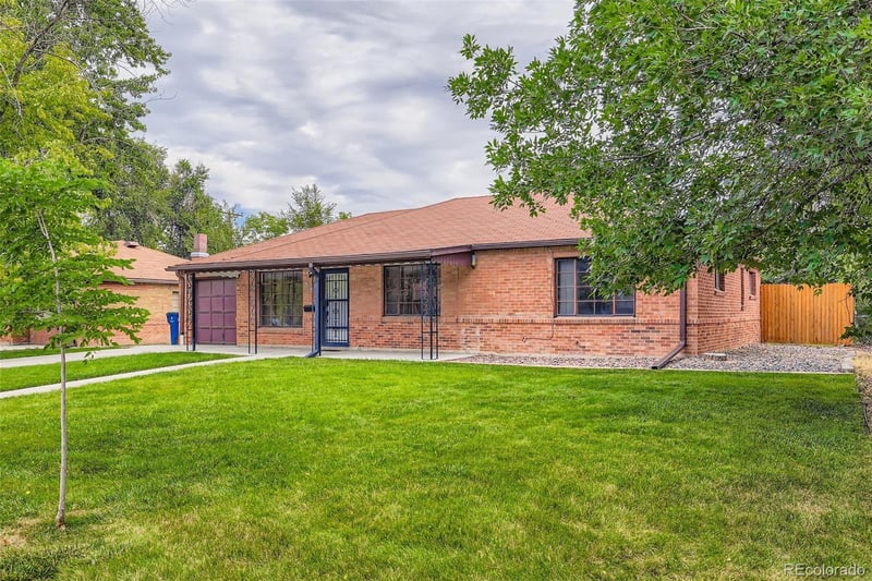 884 Troy St, Aurora, CO 80011