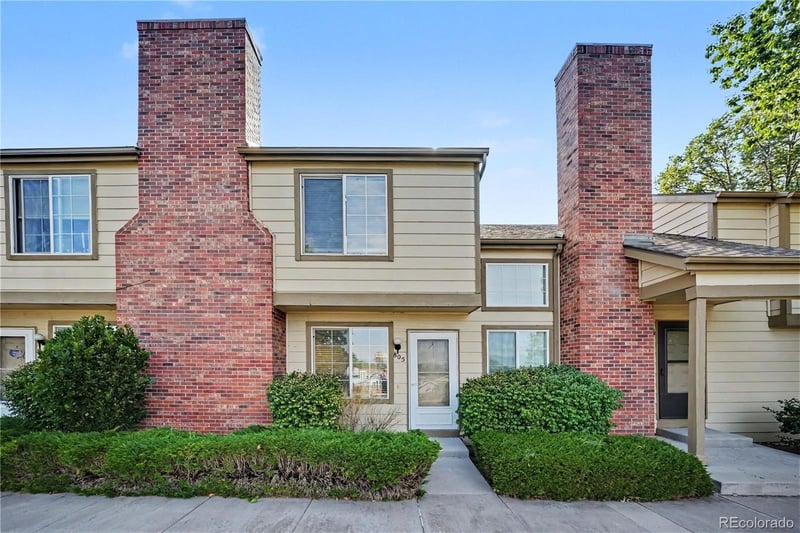 805 Summer Dr, Highlands Ranch, CO 80126
