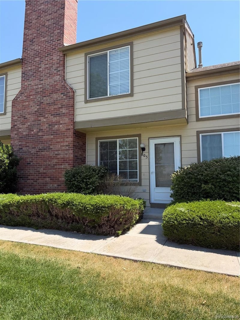 805 Summer Dr, Highlands Ranch, CO 80126