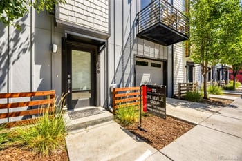 5556 W 10th Pl, Denver, CO 80214