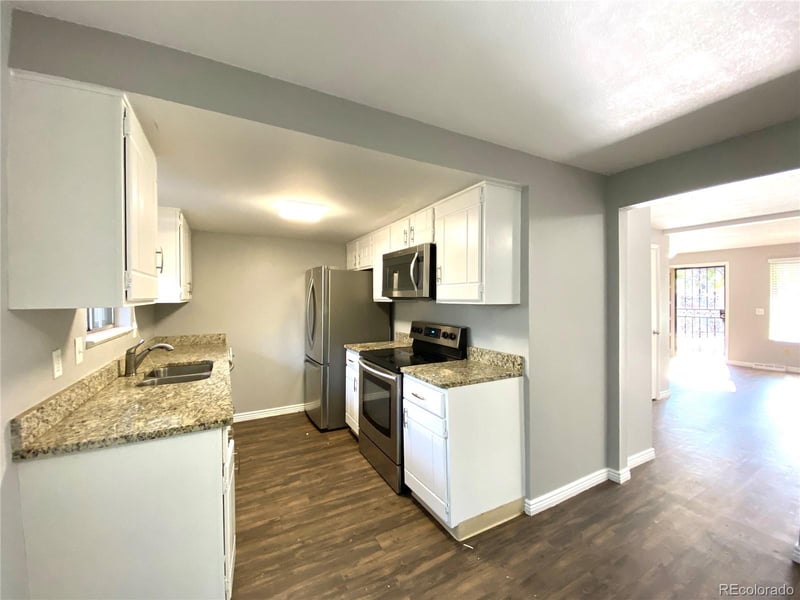 7701 Glasgow Pl, Littleton, CO 80128