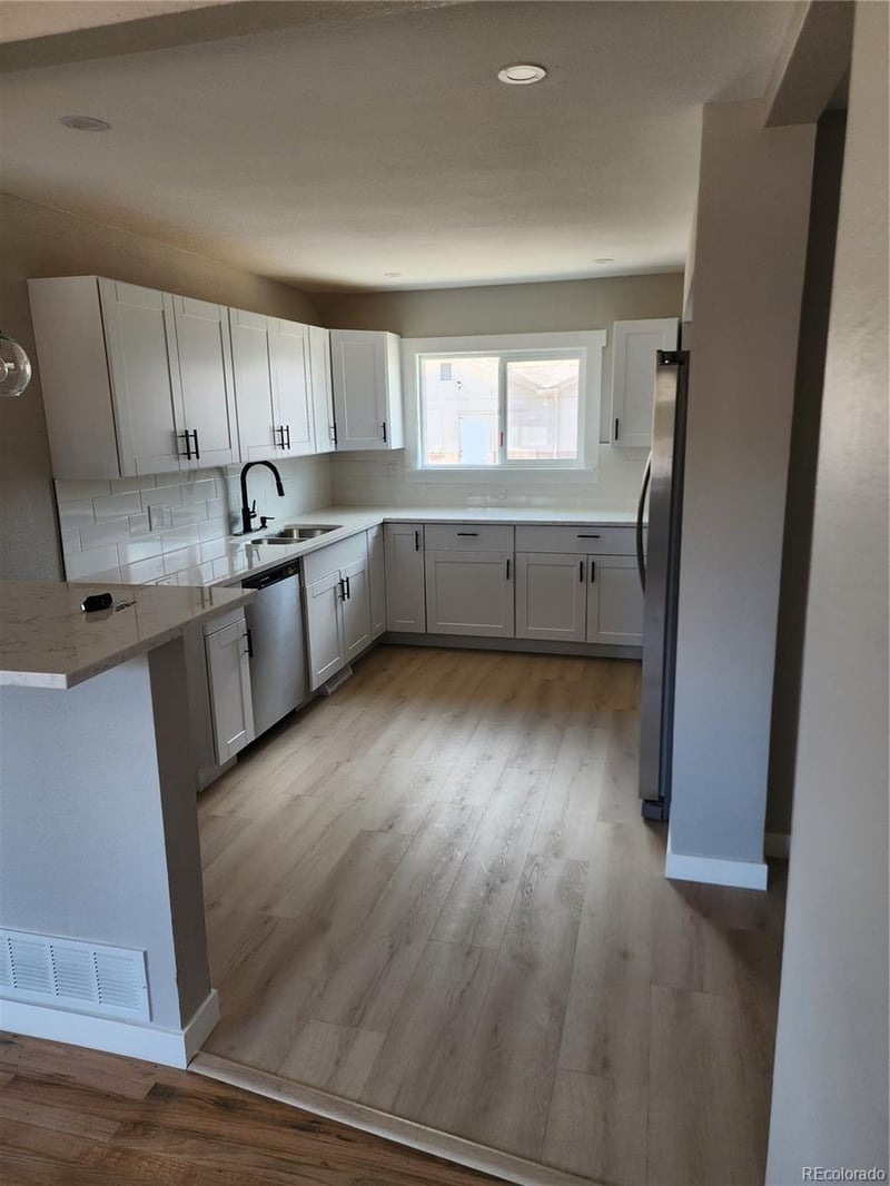 7271 Magnolia St, Commerce City, CO 80022
