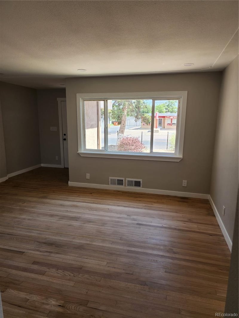 7271 Magnolia St, Commerce City, CO 80022