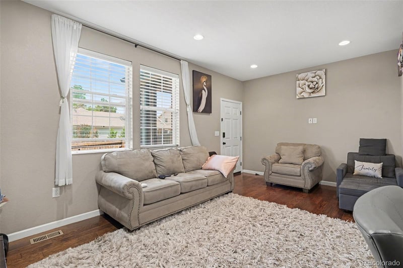 818 Kalispell Cir #102, Aurora, CO 80017