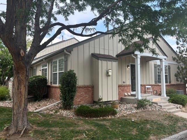 847 Evanston Cir, Aurora, CO 80012