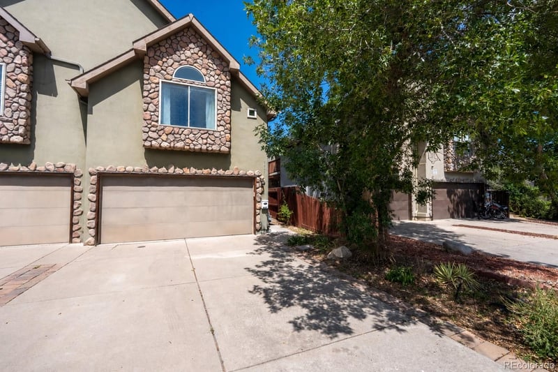 5667 W Green Meadows Pl, Denver, CO 80227