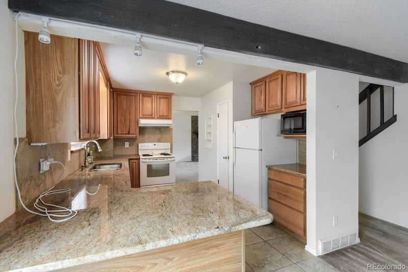 9047 Chenango Ave, Englewood, CO 80111