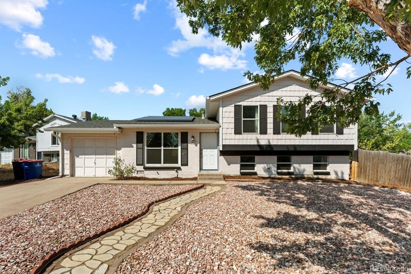 2477 Mobile St, Aurora, CO 80013