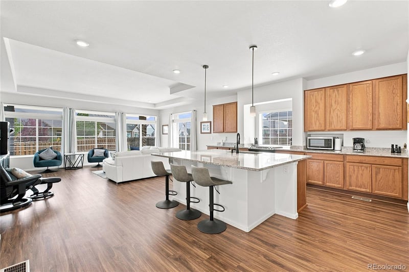 58 Oak Hill Ct, Aurora, CO 80018