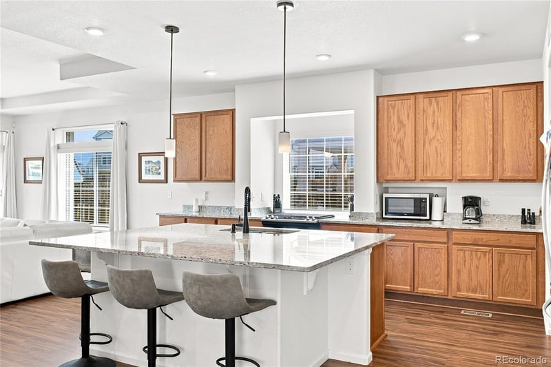58 Oak Hill Ct, Aurora, CO 80018