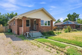 2824 S Logan St, Englewood, CO 80113