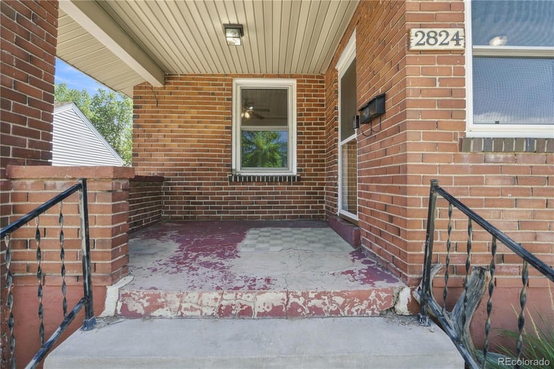 2824 Logan St, Englewood, CO 80113