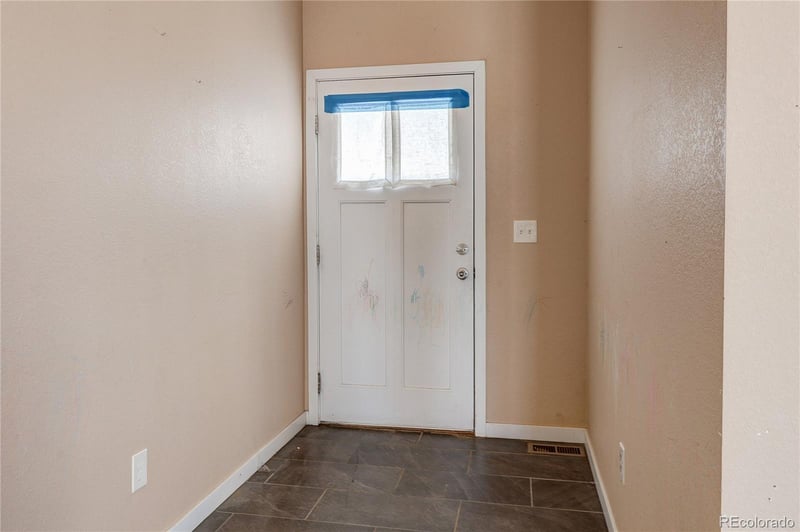 495 S 3rd Ave, Deer Trail, CO 80105