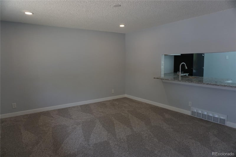 5527 Chandler Ct, Denver, CO 80239