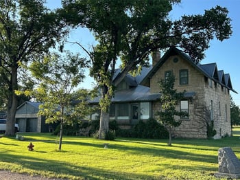 409 W Vinson St, Holly, CO 81047