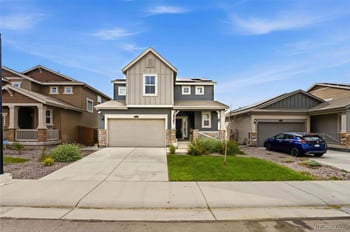 46545 Sunrise Ct, Bennett, CO 80102