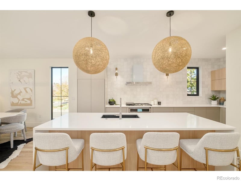570 Cook St, Denver, CO 80206