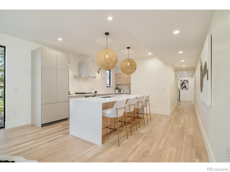 570 Cook St, Denver, CO 80206