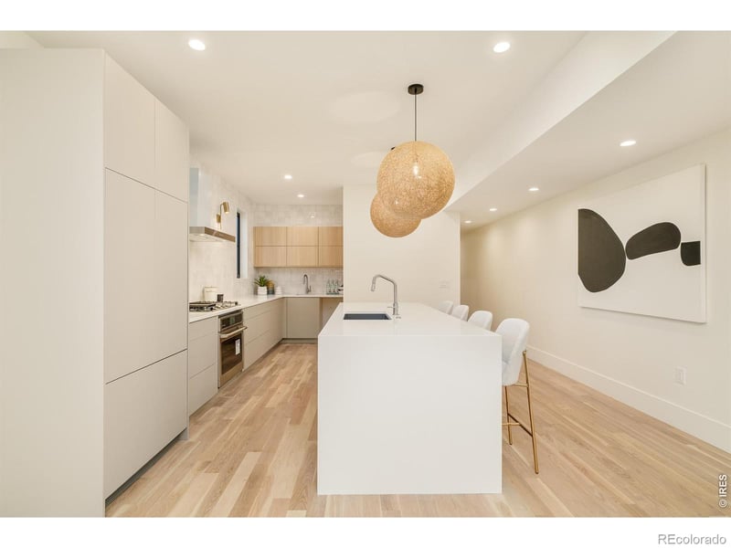 570 Cook St, Denver, CO 80206
