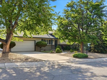 893 S Oswego Ct, Aurora, CO 80012