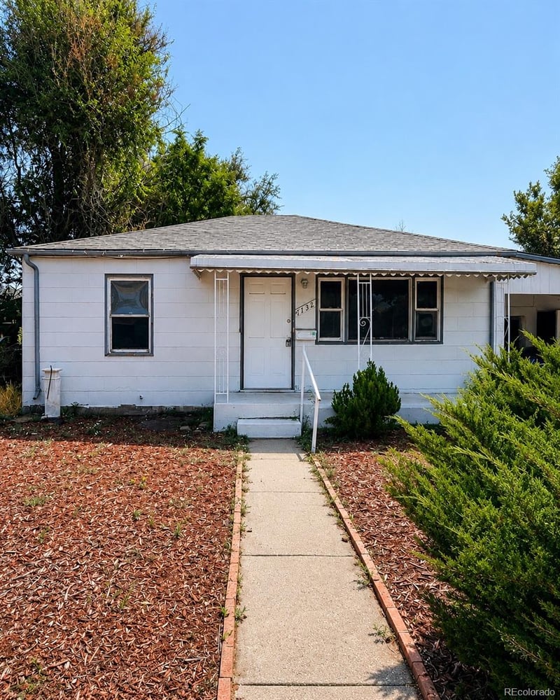1732 Clinton St, Aurora, CO 80010