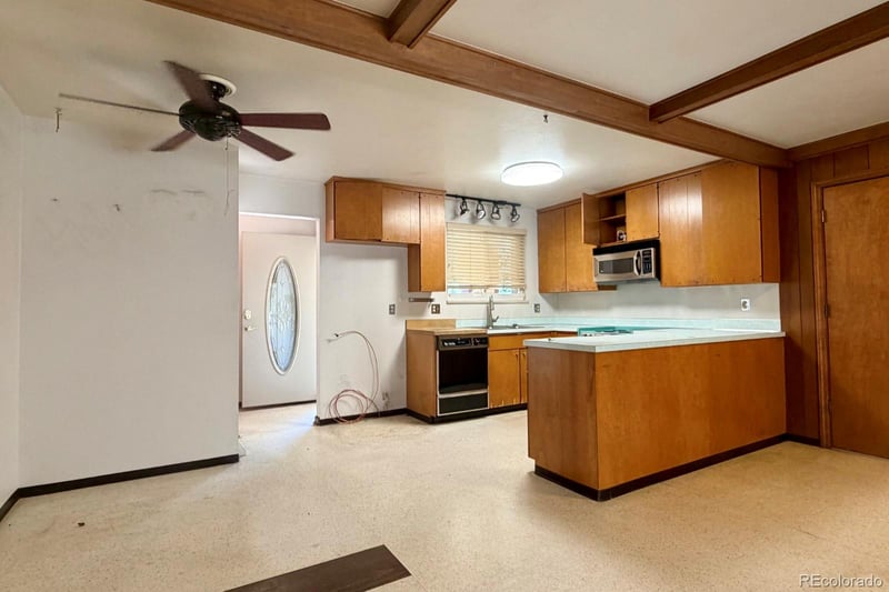 1114 S Oakland St, Aurora, CO 80012