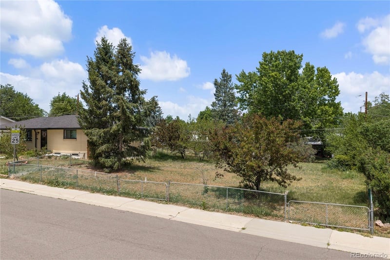 4161 Tufts Ave, Denver, CO 80236