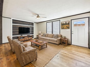 354 E Stewart Dr, Pueblo, CO 81007