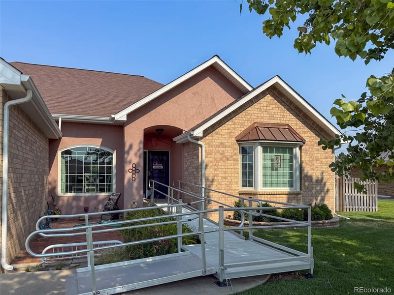 386 Eldridge St, Burlington, CO 80807