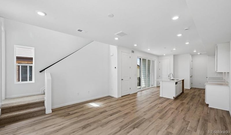 21391 E 67th Ave, Aurora, CO 80019