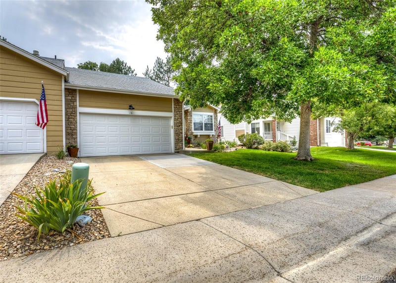 16 Sutherland Ct, Highlands Ranch, CO 80130
