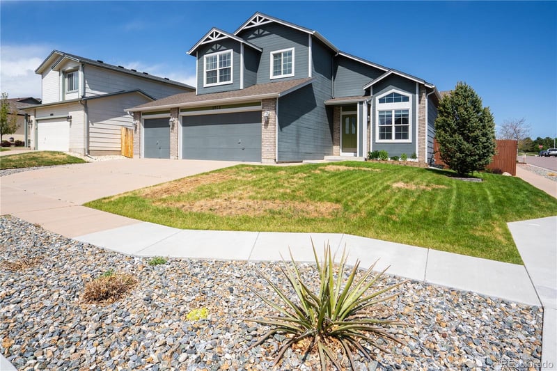5915 Pioneer Mesa Dr, Colorado Springs, CO 80923