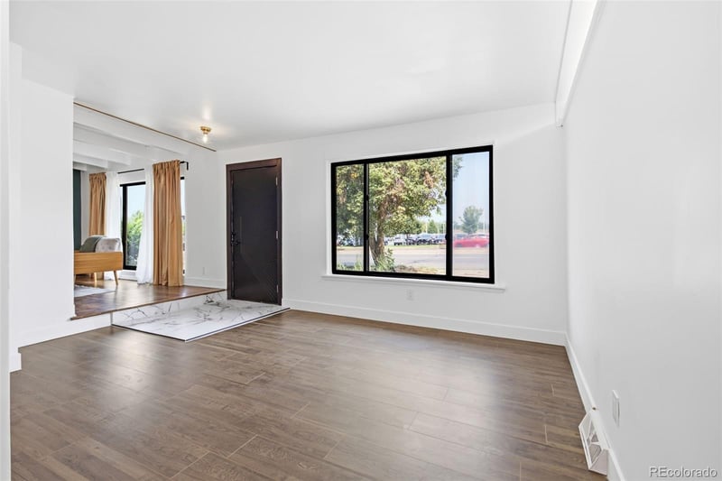 6139 S Broadway, Littleton, CO 80121