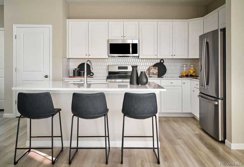 23722 33rd Pl, Aurora, CO 80019