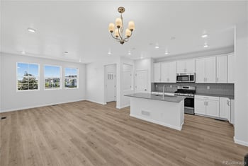 23732 E 33rd Pl, Aurora, CO 80019