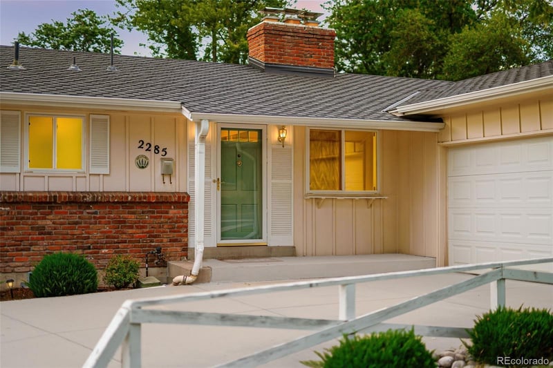 2285 W Davies Ave, Littleton, CO 80120