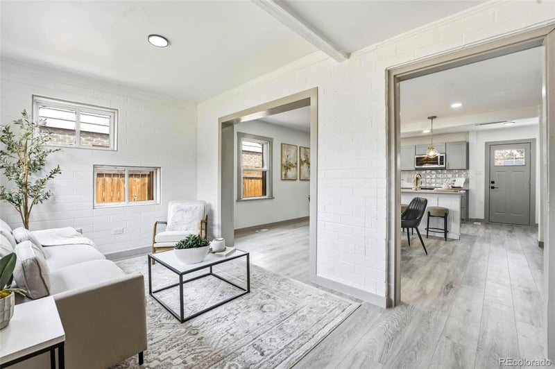 1716 Nome St, Aurora, CO 80010