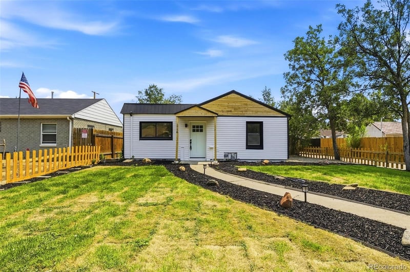1716 Nome St, Aurora, CO 80010
