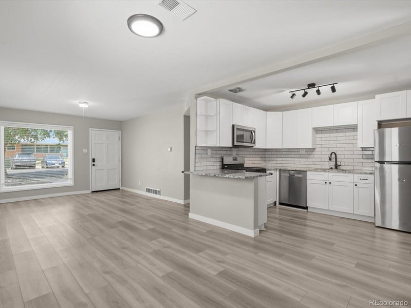 1180 Vaughn St, Aurora, CO 80011