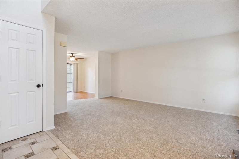 18508 Whitaker Cir #D, Aurora, CO 80015