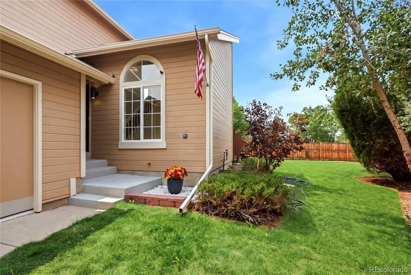 487 Chiswick Cir, Highlands Ranch, CO 80126