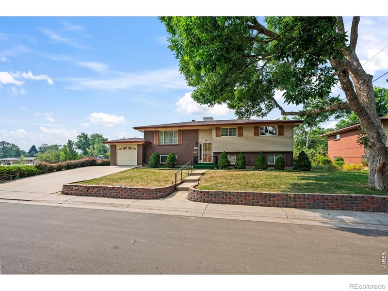 10958 62nd Pl, Arvada, CO 80004