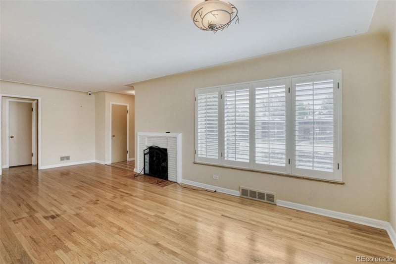 181 S Holly St, Denver, CO 80246