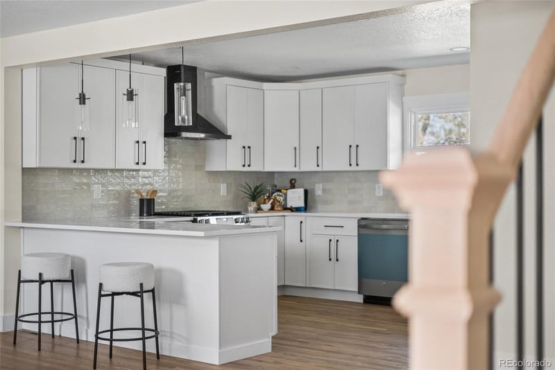 1375 Hinsdale Dr, Littleton, CO 80120