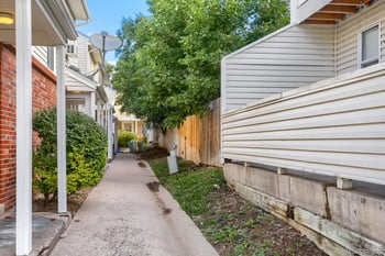 17284 E Ford Dr, Aurora, CO 80017
