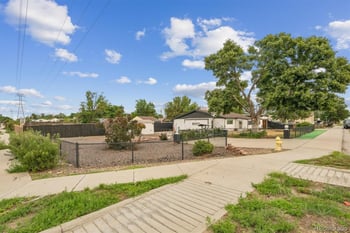 6921 Quebec St, Commerce City, CO 80022