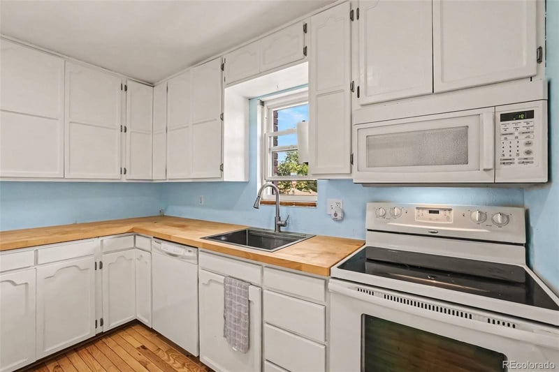 9472 Utah Pl, Denver, CO 80232