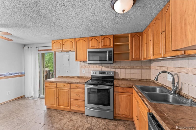 1435 Peterson Rd, Colorado Springs, CO 80915
